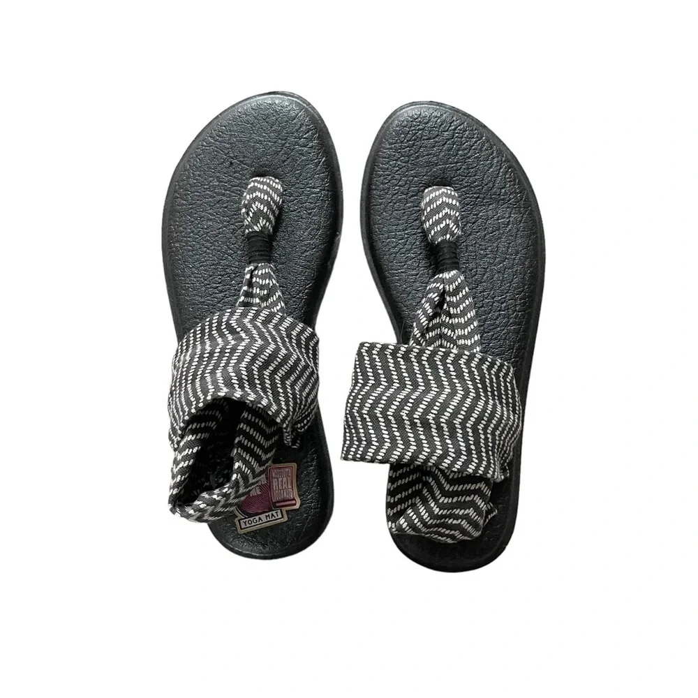 Sanuk Women's Yoga Sling 2 Print Black Natural Congo Flip Flop Sandal Size 7.
